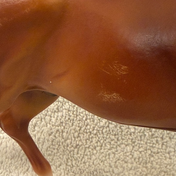 Elagant chestnut Breyer model horse Galloping flea - Picture 3 of 5